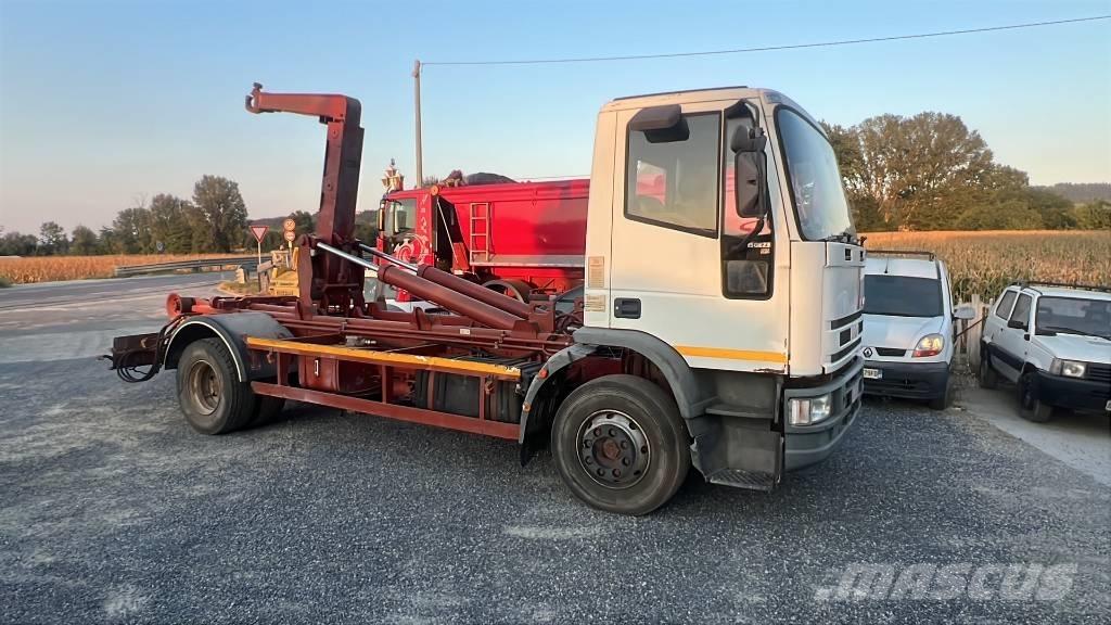 Iveco 150E 23 Umpikorikuorma-autot