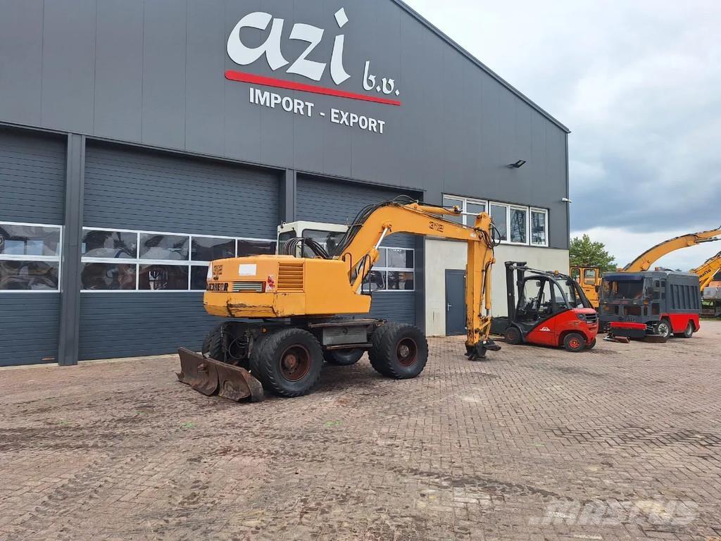 Liebherr A312 Pyöräkaivukoneet