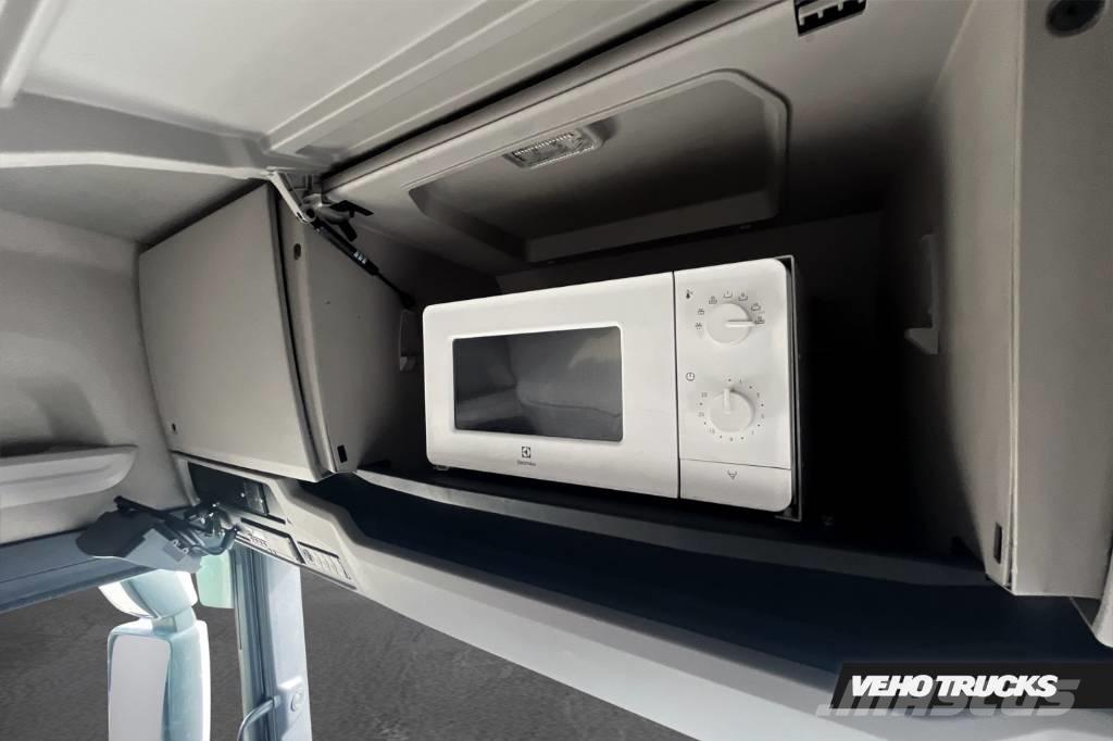 Scania R 580 6X2 NB Vetopöytäautot