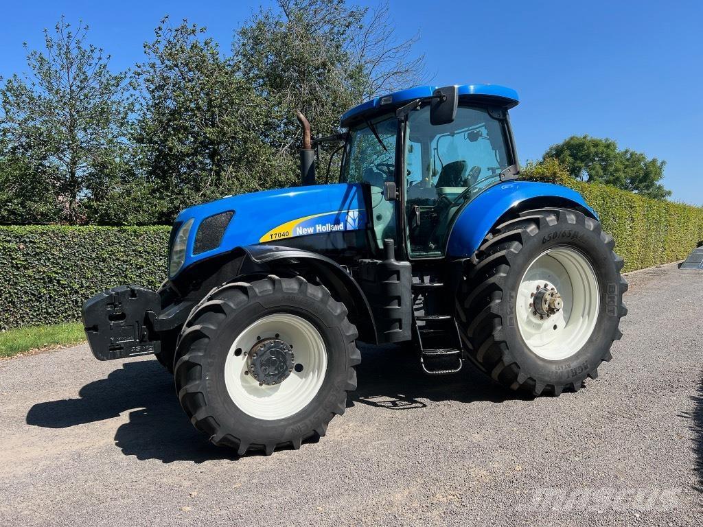 New Holland T 7040 Traktorit