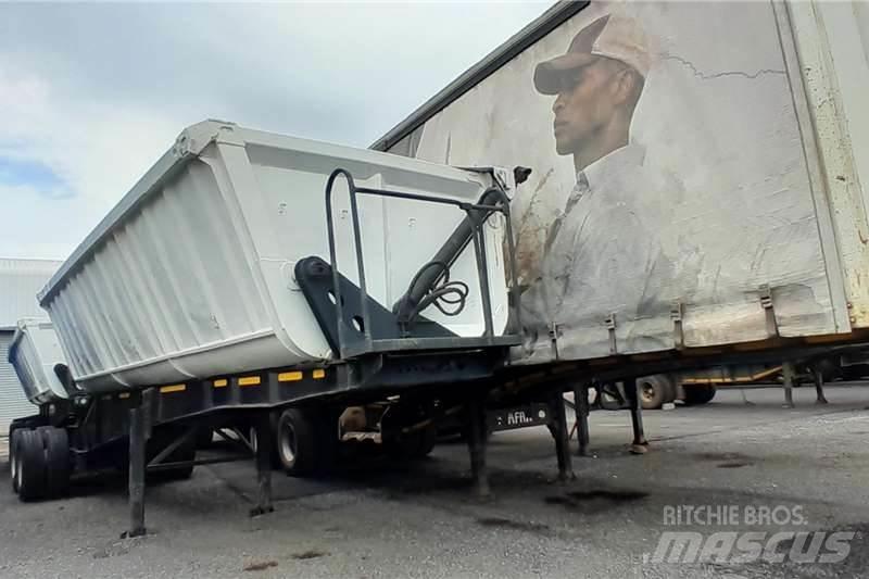 Afrit SIDE TIPPER Muut perävaunut