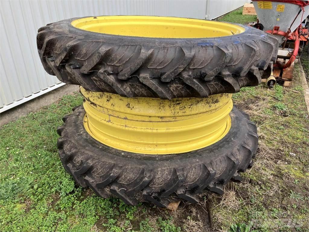 Taurus 270/95R44 Renkaat ja vanteet