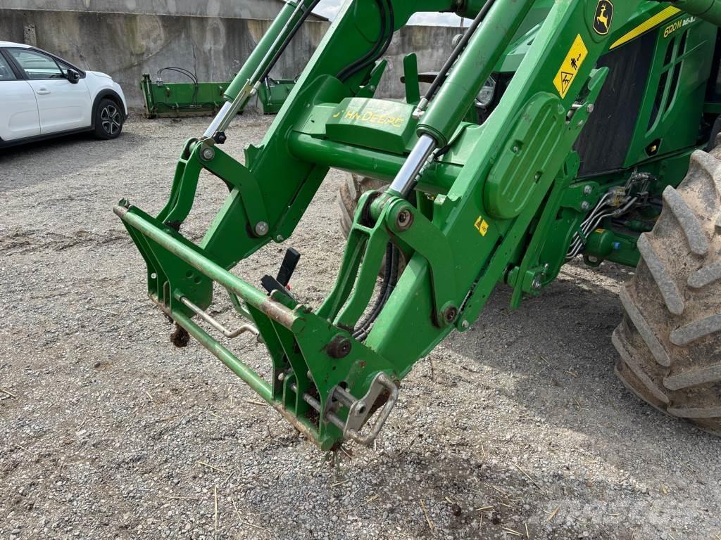 John Deere 6120M Traktorit