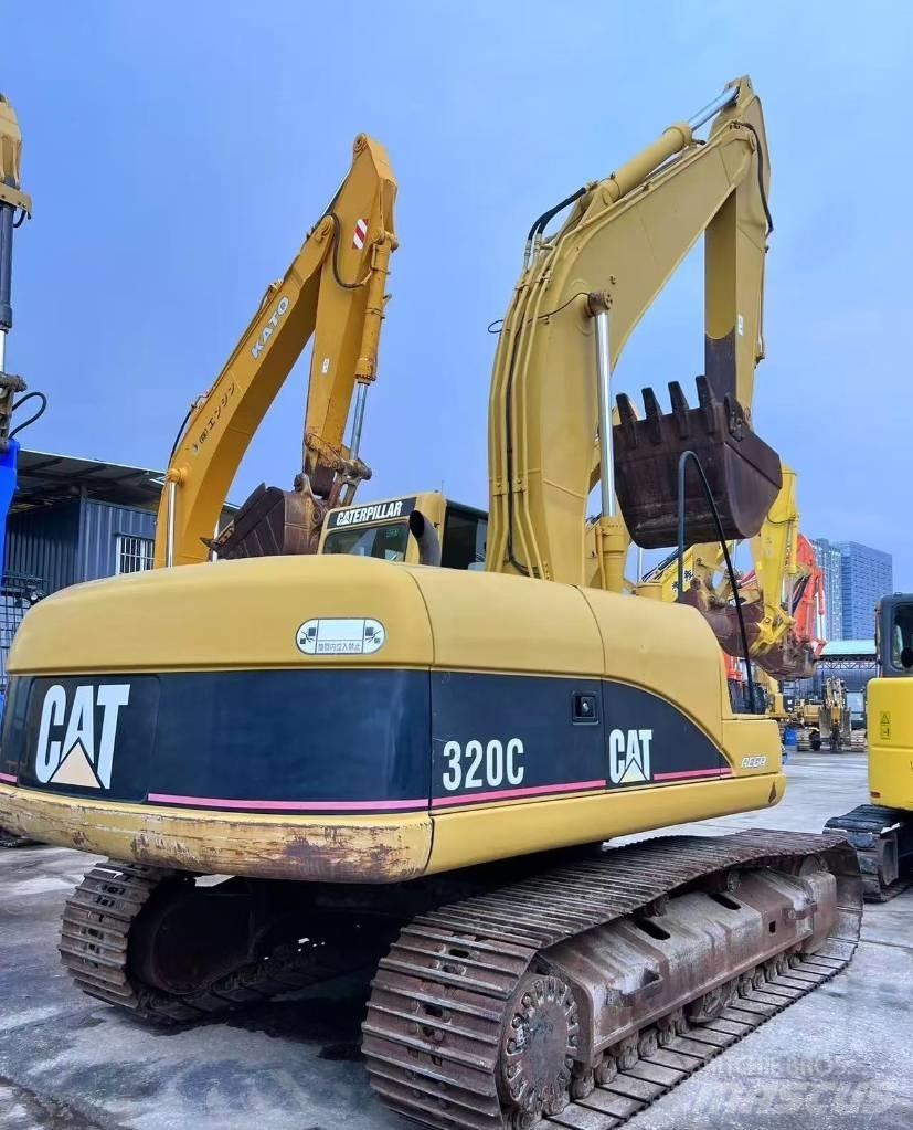CAT 320 C Telakaivukoneet