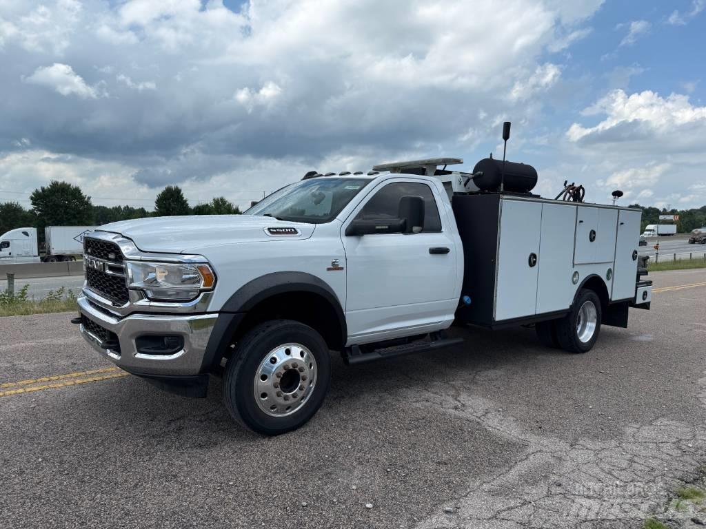 RAM 5500 TRADESMAN Tienhoitoautot