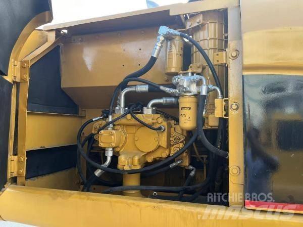 CAT 320 C L Telakaivukoneet