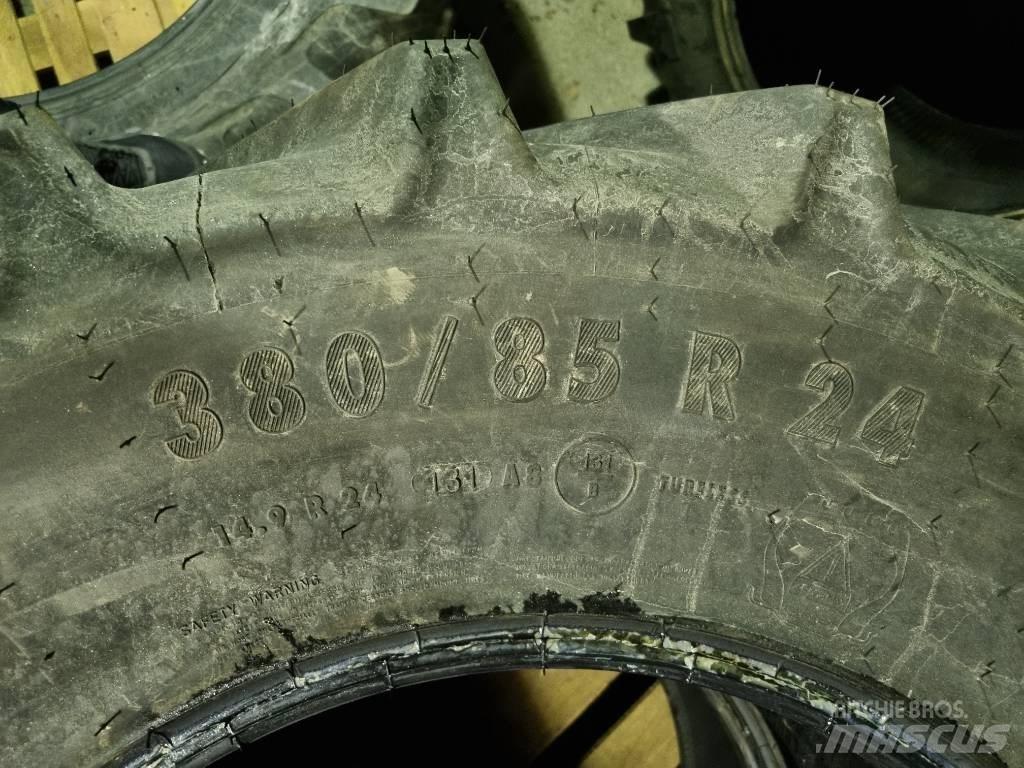 Mitas AC85 Renkaat ja vanteet