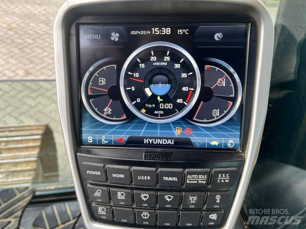 Hyundai HX 220 L Telakaivukoneet