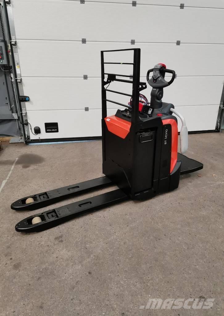 Toyota LPE220 Lavansiirtotrukit ajotasolla