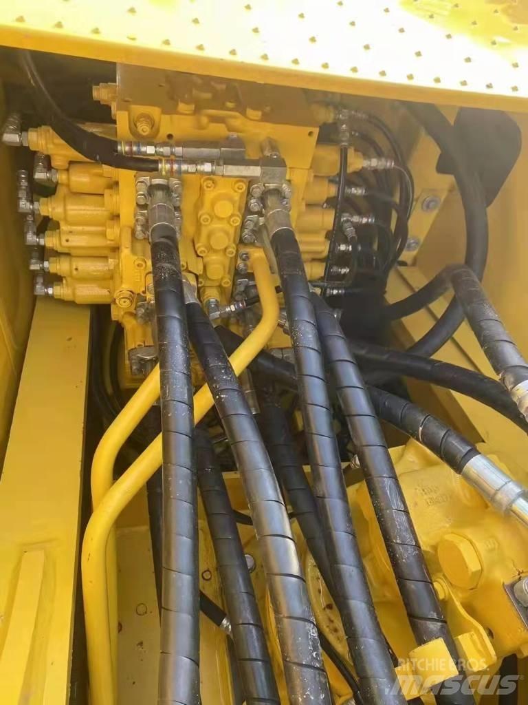 Komatsu PC 220-8 Telakaivukoneet