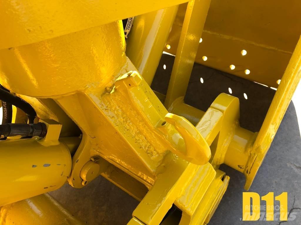  D11 CHWYTAK LIEBHERR Kourat