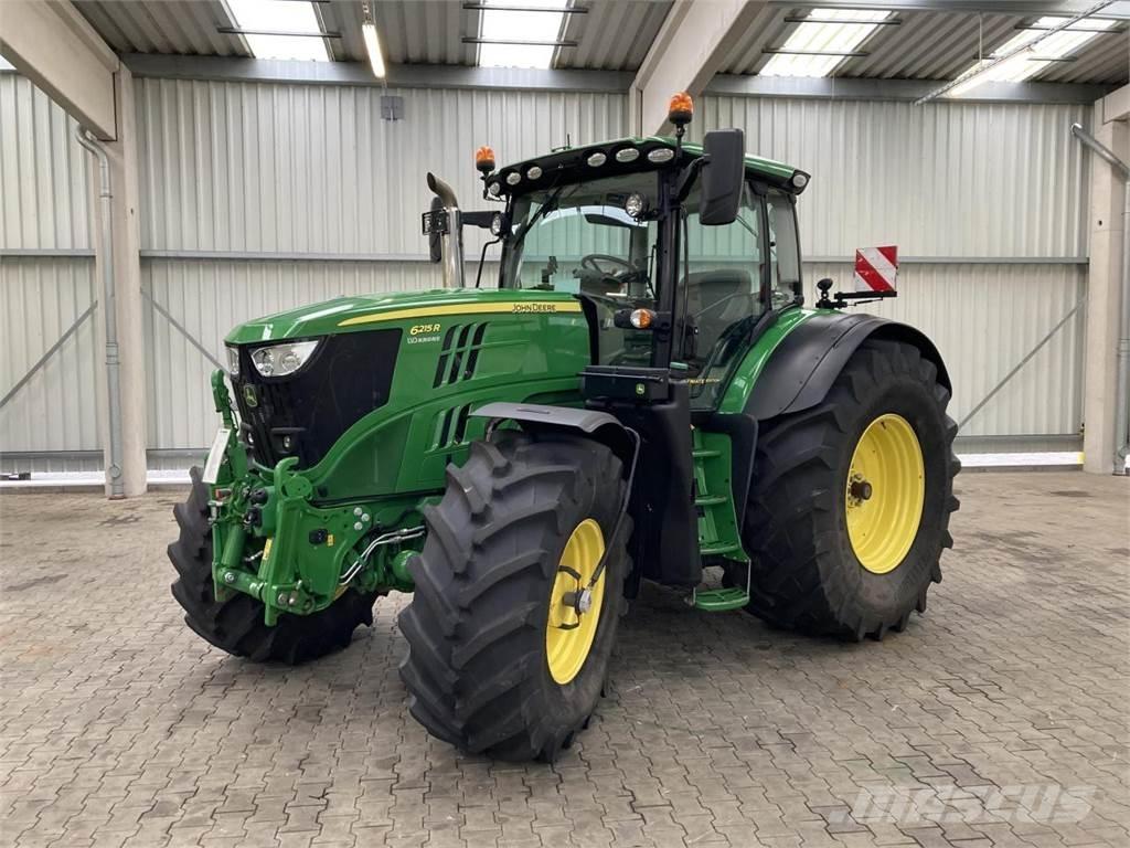 John Deere 6215R Traktorit