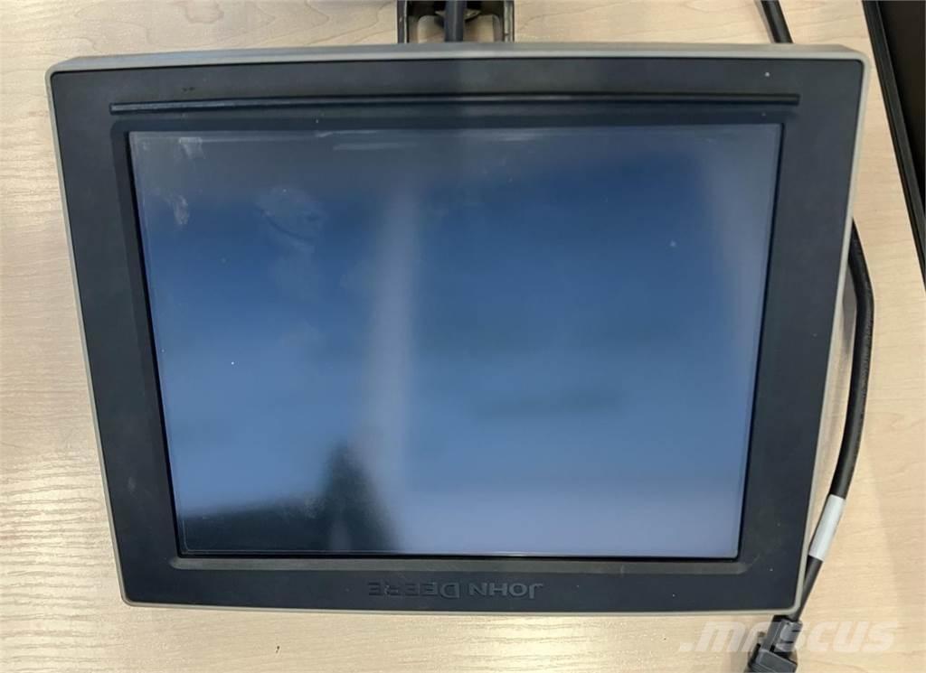 John Deere 6215R Traktorit