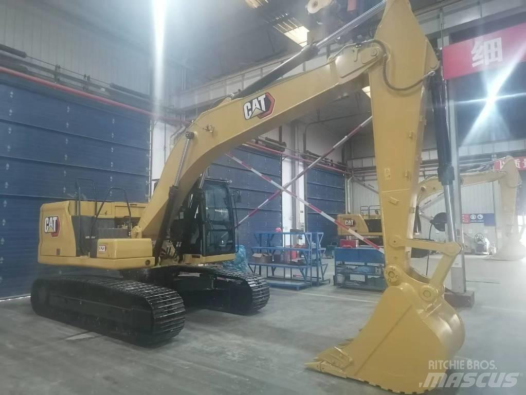 CAT 323 Telakaivukoneet