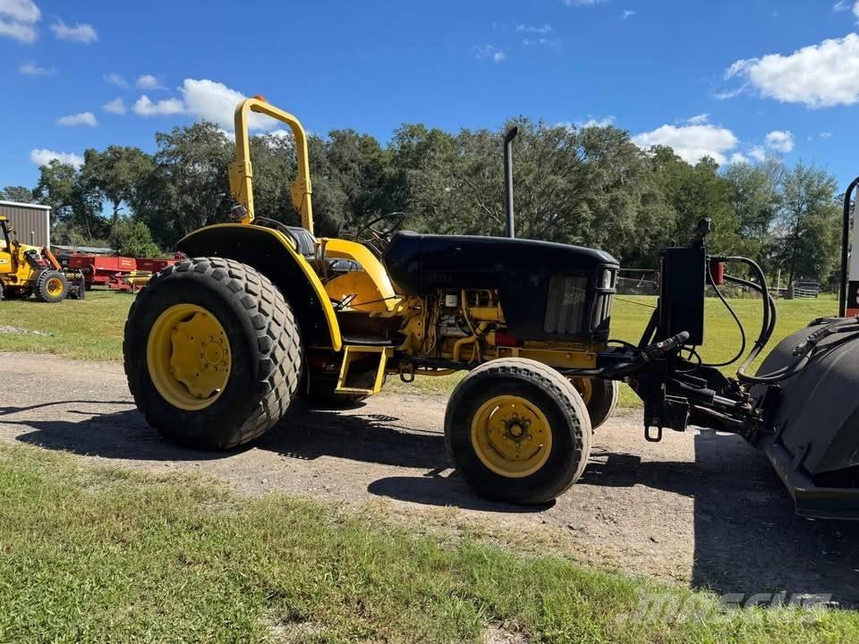 John Deere 5320 Traktorit
