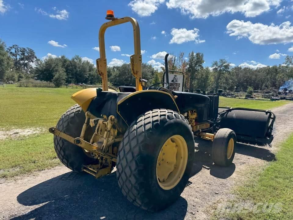 John Deere 5320 Traktorit