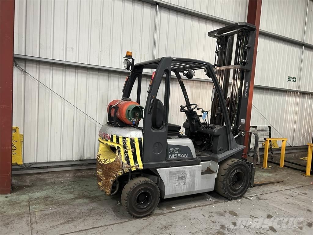 Nissan U1D2A20LQ Nestekaasutrukit