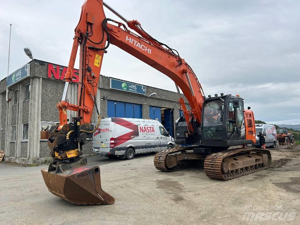 Hitachi ZX225USLC-5 Telakaivukoneet