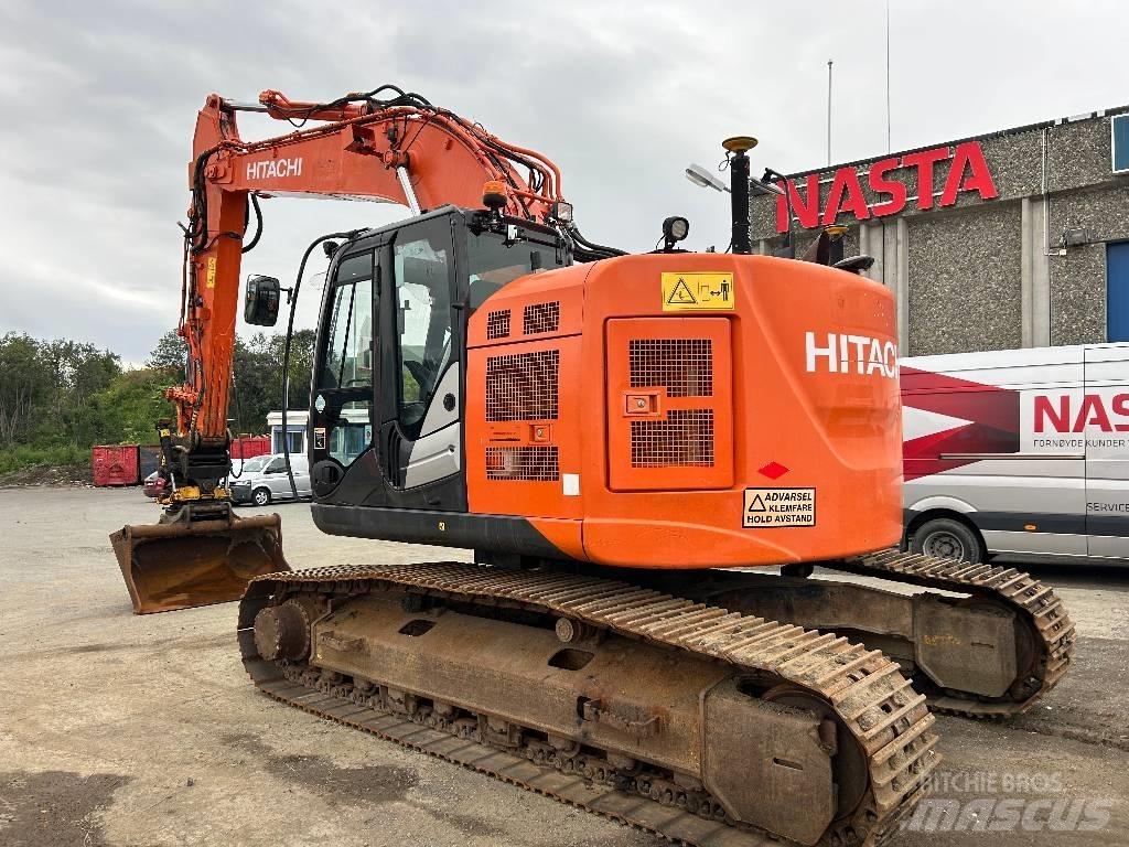 Hitachi ZX225USLC-5 Telakaivukoneet