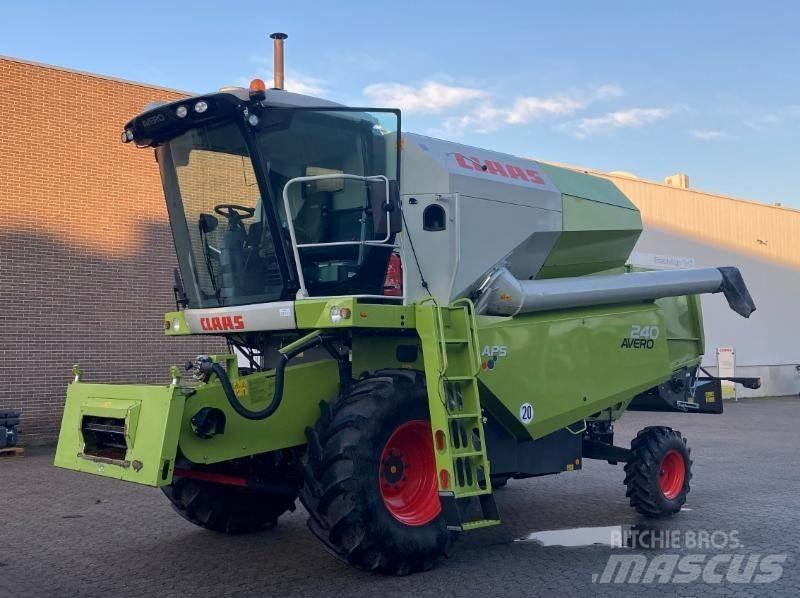 CLAAS AVERO 240 Leikkuupuimurit