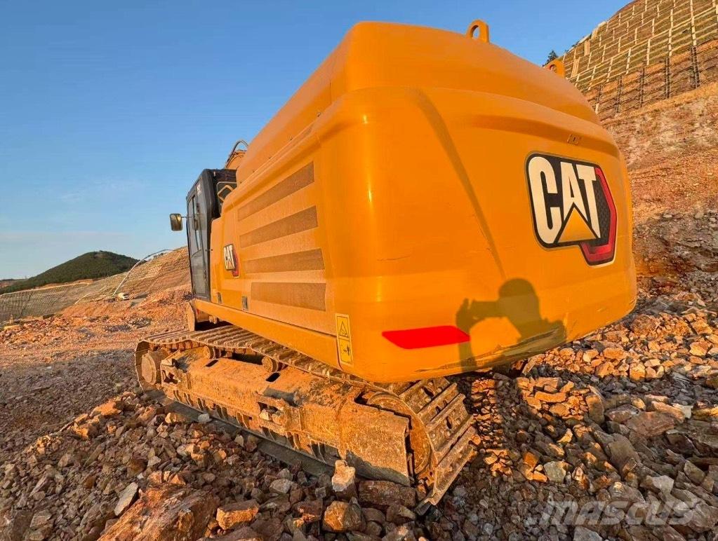 CAT 352 Telakaivukoneet