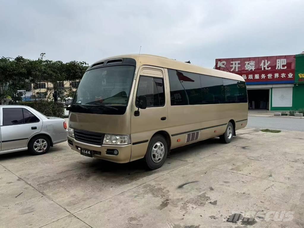 Toyota Coaster Bus Minibussit