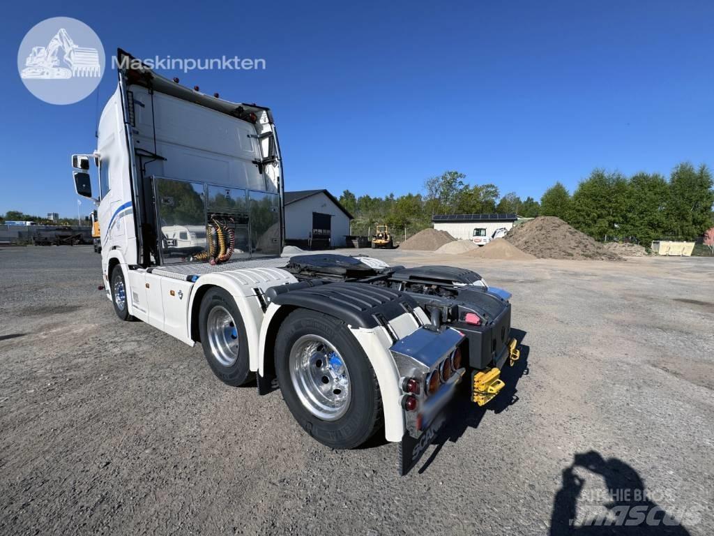 Scania R 650 ADR Vetopöytäautot