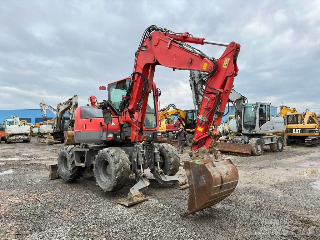 Komatsu PW98MR-8 Pyöräkaivukoneet