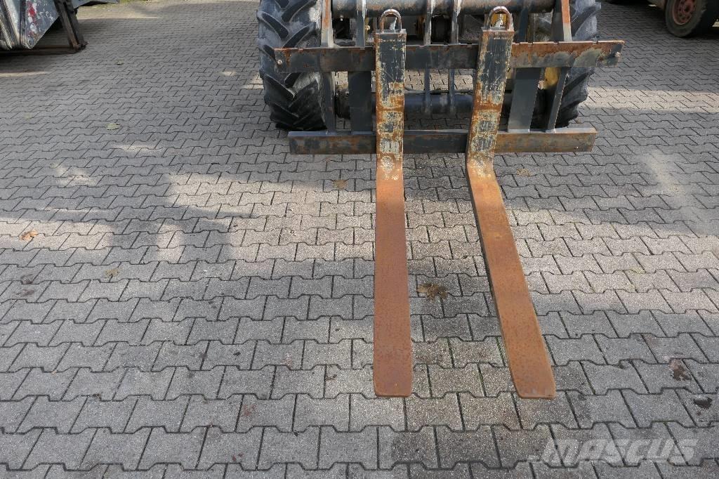Komatsu WA 100 M-5 Pyöräkuormaajat