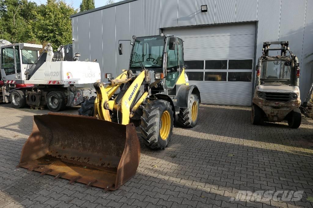 Komatsu WA 100 M-5 Pyöräkuormaajat