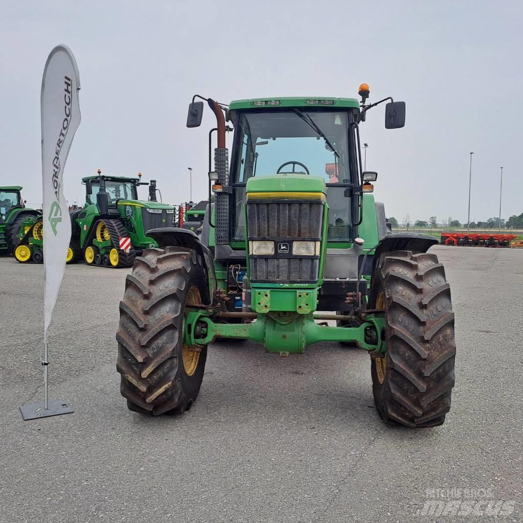 John Deere 7700 Traktorit