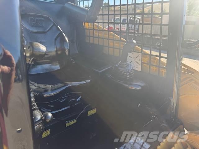 CAT 248 B Liukuohjatut kuormaajat