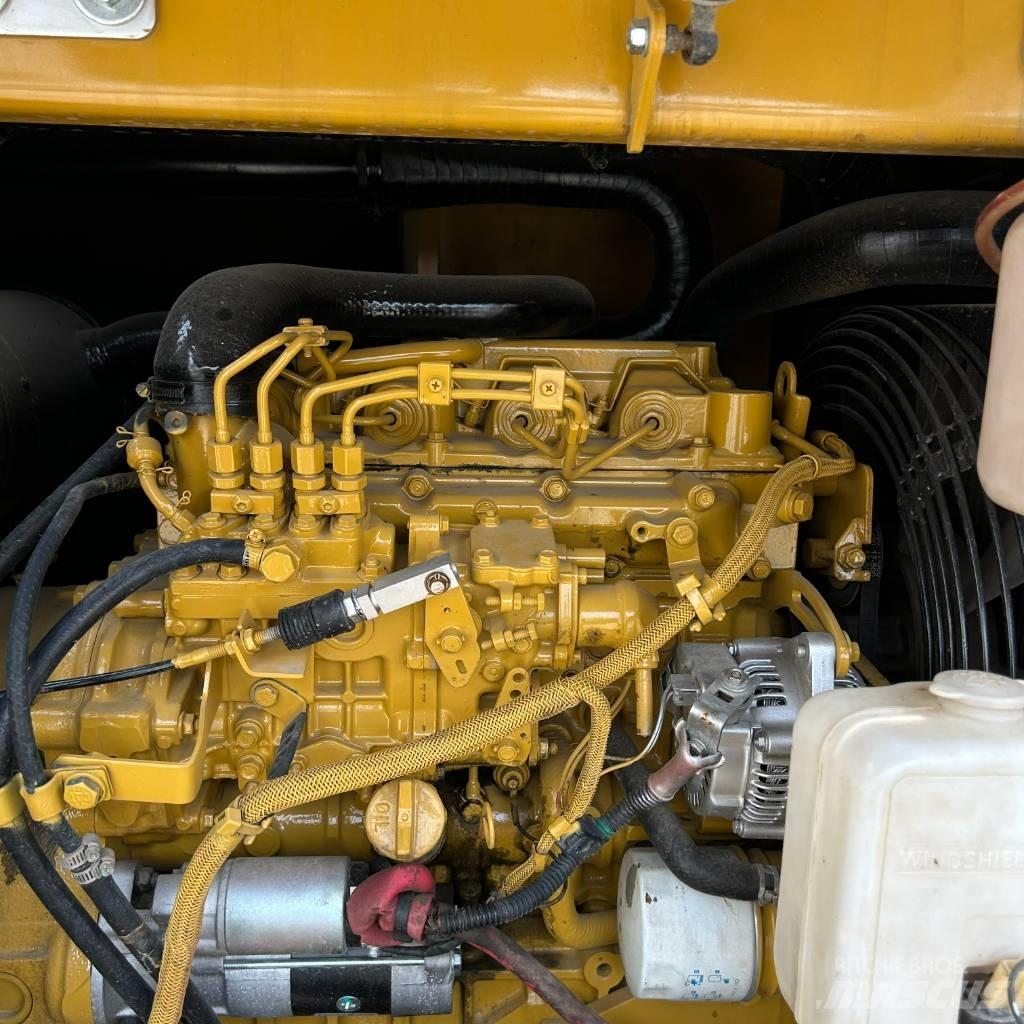 CAT 307E Telakaivukoneet