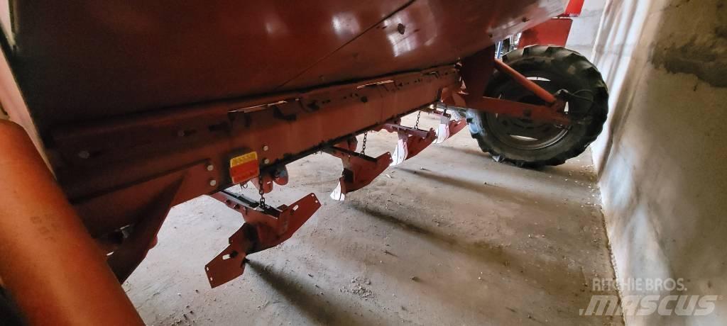 Underhaug 3200 Istutuskoneet