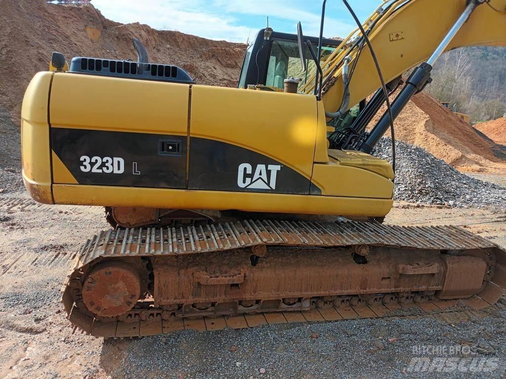 CAT 323 DL Telakaivukoneet