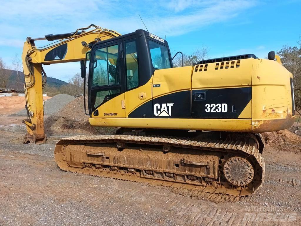 CAT 323 DL Telakaivukoneet