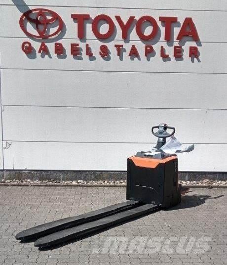 Toyota LPE 250 Lavansiirtotrukit