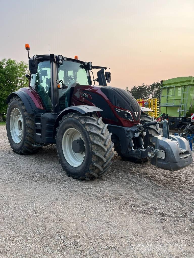 Valtra T 254 V Traktorit