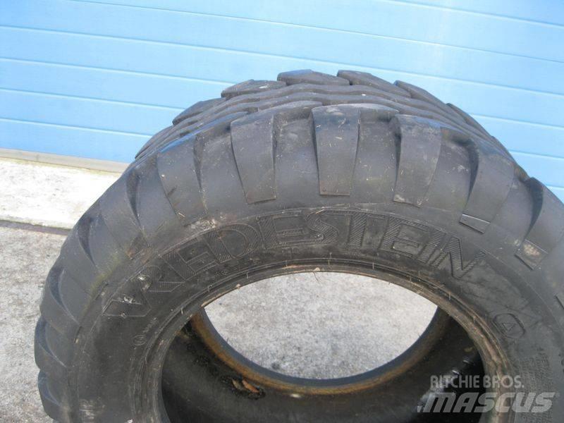 Vredestein 380/55R17 Renkaat ja vanteet