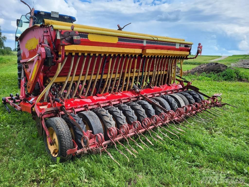 Väderstad Rapid400C Kylvökoneet