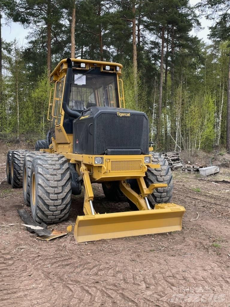 Tigercat 1075C Kuormatraktorit