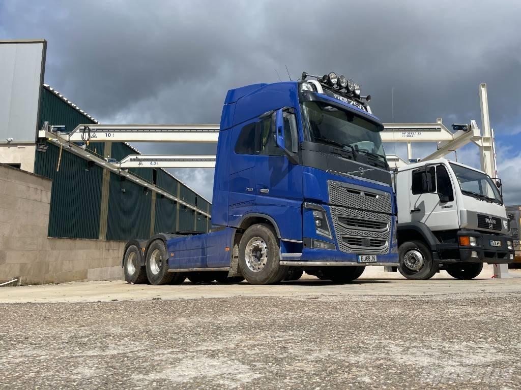 Volvo FH16 750 Vetopöytäautot