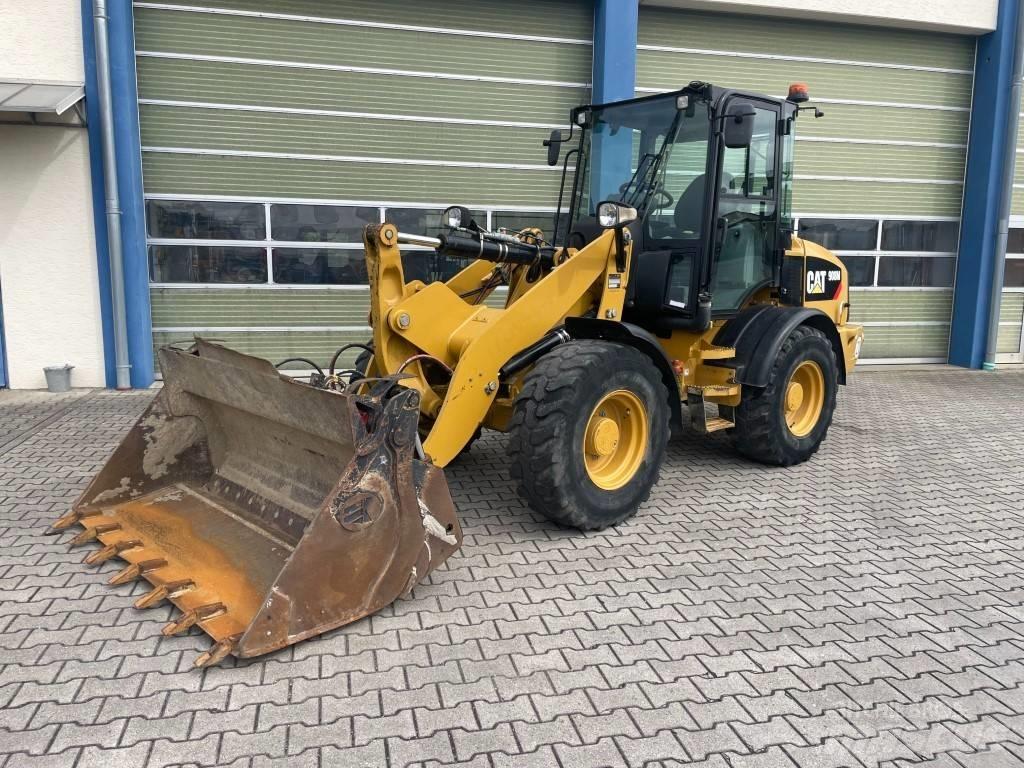 CAT 908 M Pyöräkuormaajat