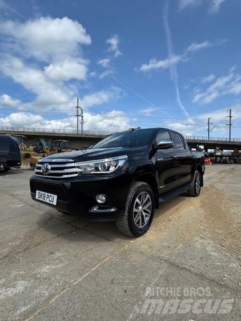 Toyota Hilux Lava-autot