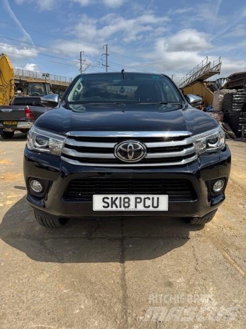 Toyota Hilux Lava-autot