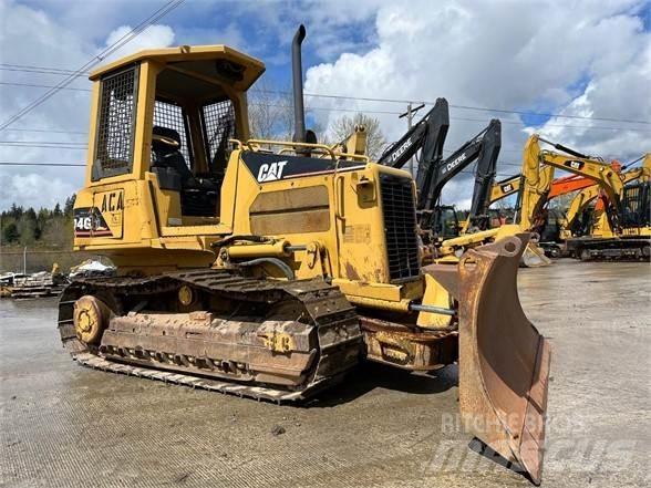 CAT D4G Telaketjupuskutraktorit