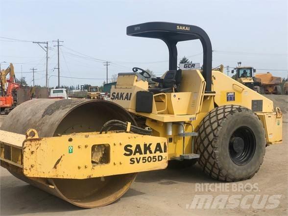 Sakai SV505 Yksivalssijyrät