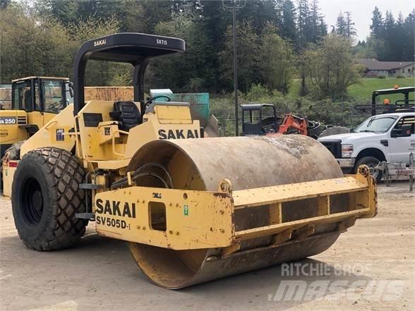 Sakai SV505 Yksivalssijyrät