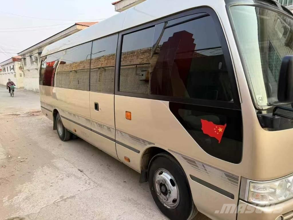 Toyota Coaster Bus Minibussit