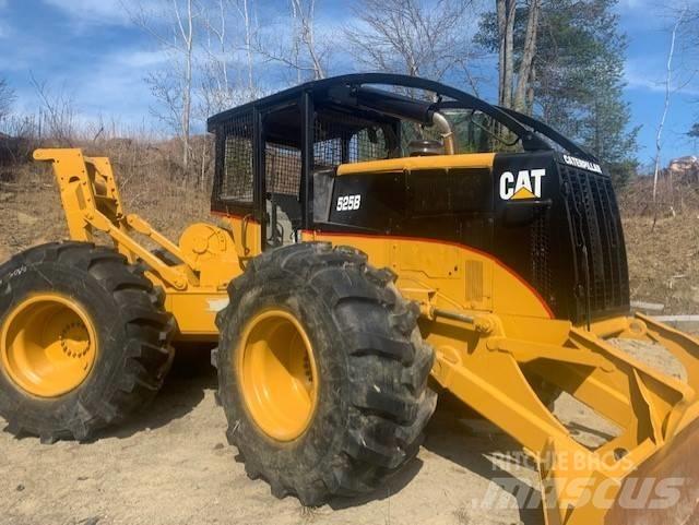 CAT 525B Juontokoneet